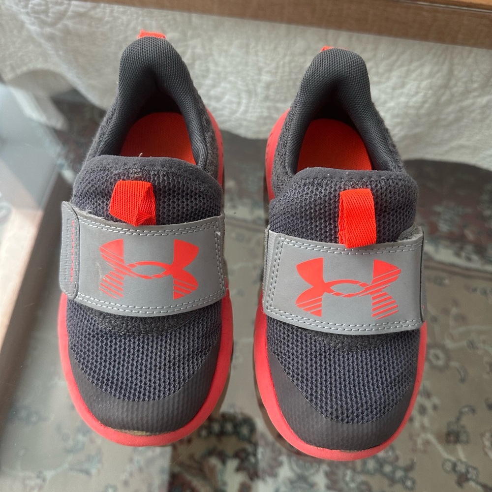 Under Armour Kids Shoes - Gray and Red